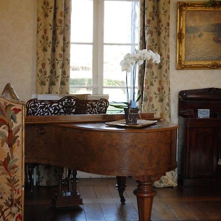 Chambres D'Hotes Chateau De La Puisaye Вернёй-сюр-Авр Экстерьер фото