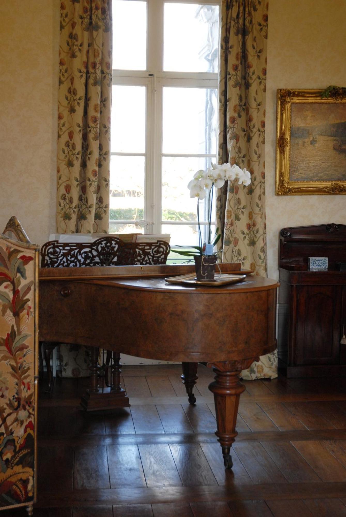 Chambres D'Hotes Chateau De La Puisaye Вернёй-сюр-Авр Экстерьер фото