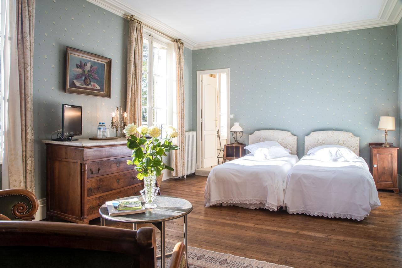 Chambres D'Hotes Chateau De La Puisaye Вернёй-сюр-Авр Экстерьер фото